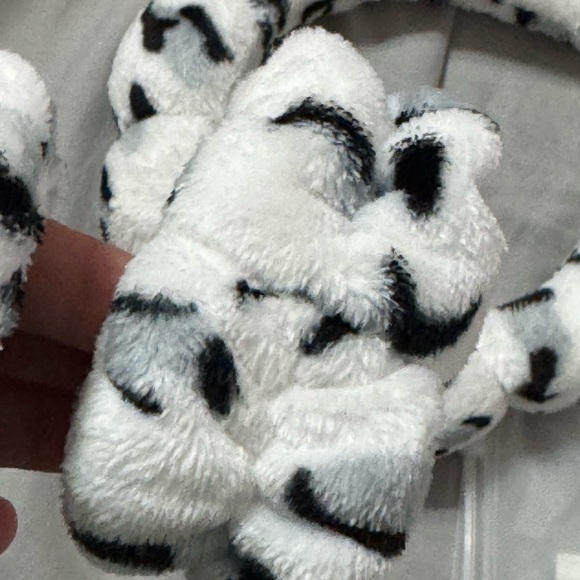 Fuzzy Black and White Hair Scrunchies - Picture 5 of 5